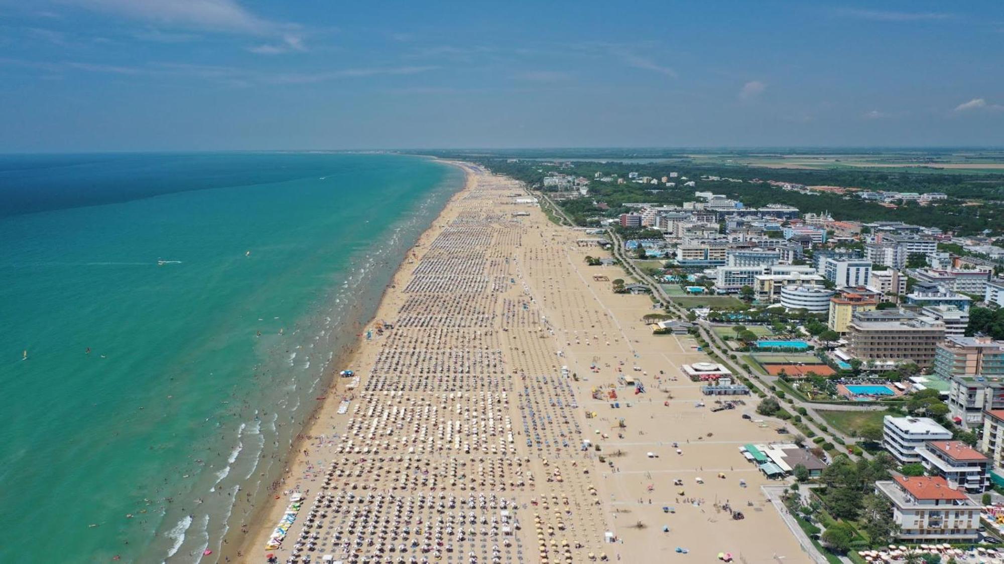 Spacious Flat With Sea View Terrace - Beahost * Bibione